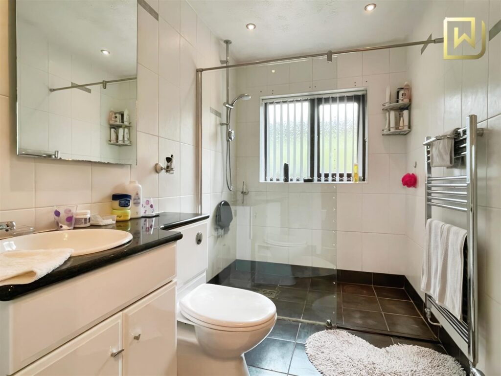Cheddleton Park Avenue, Cheddleton, Leek, Staffordshire, ST13 7NS