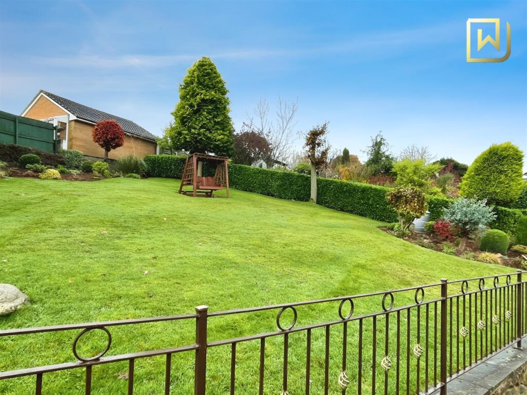 Cheddleton Park Avenue, Cheddleton, Leek, Staffordshire, ST13 7NS