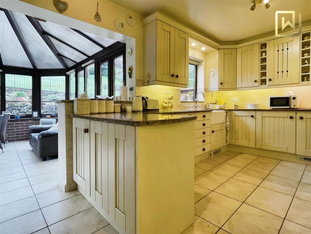 Cheddleton Park Avenue, Cheddleton, Leek, Staffordshire, ST13 7NS