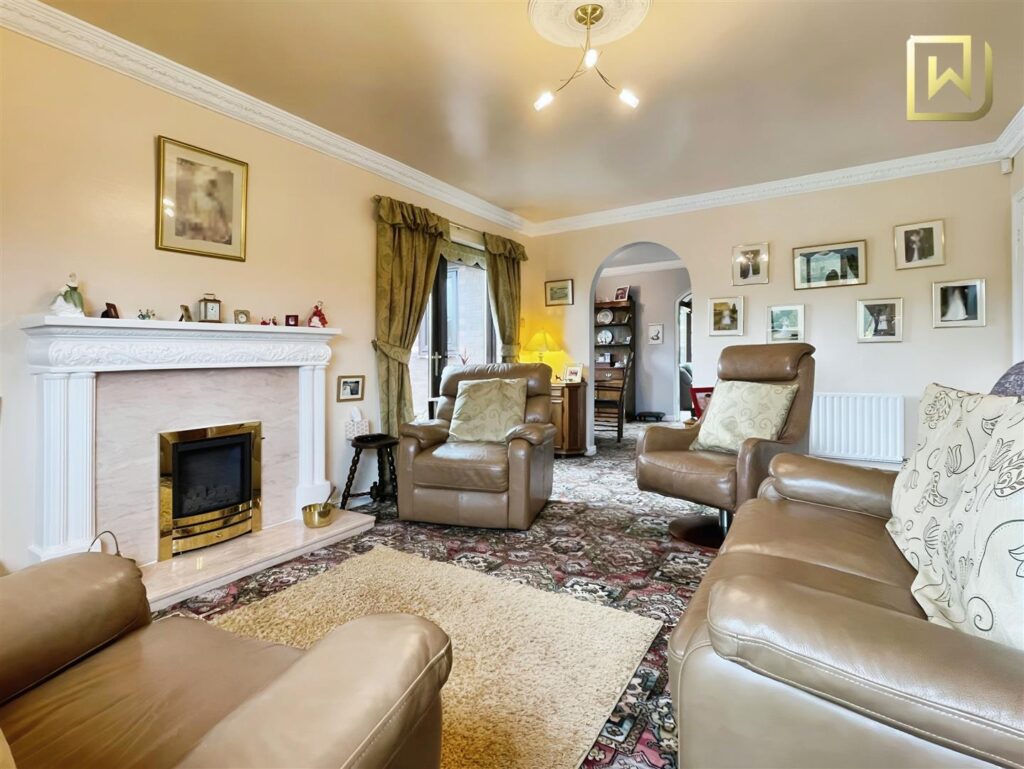 Cheddleton Park Avenue, Cheddleton, Leek, Staffordshire, ST13 7NS