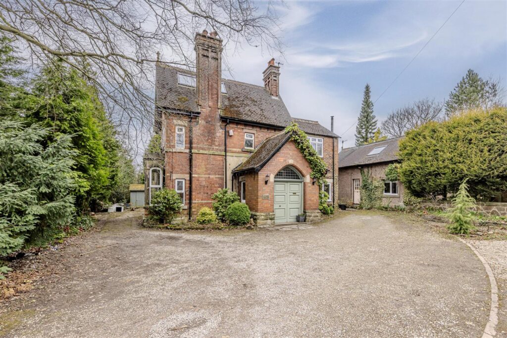 Leek Road, Longsdon, Staffordshire, ST9 9QF