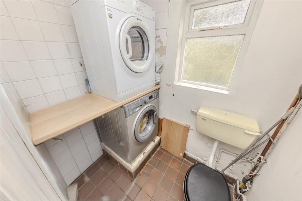 Leek Road, Longsdon, Staffordshire, ST9 9QF