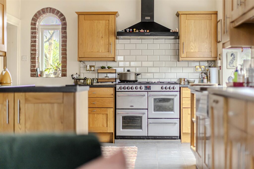 Leek Road, Longsdon, Staffordshire, ST9 9QF