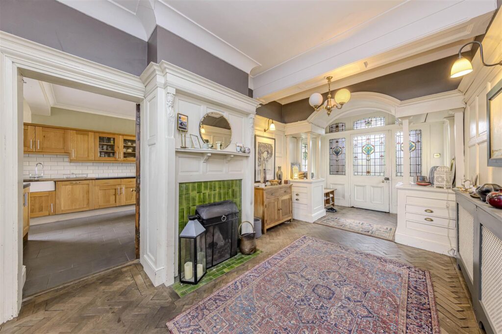 Leek Road, Longsdon, Staffordshire, ST9 9QF