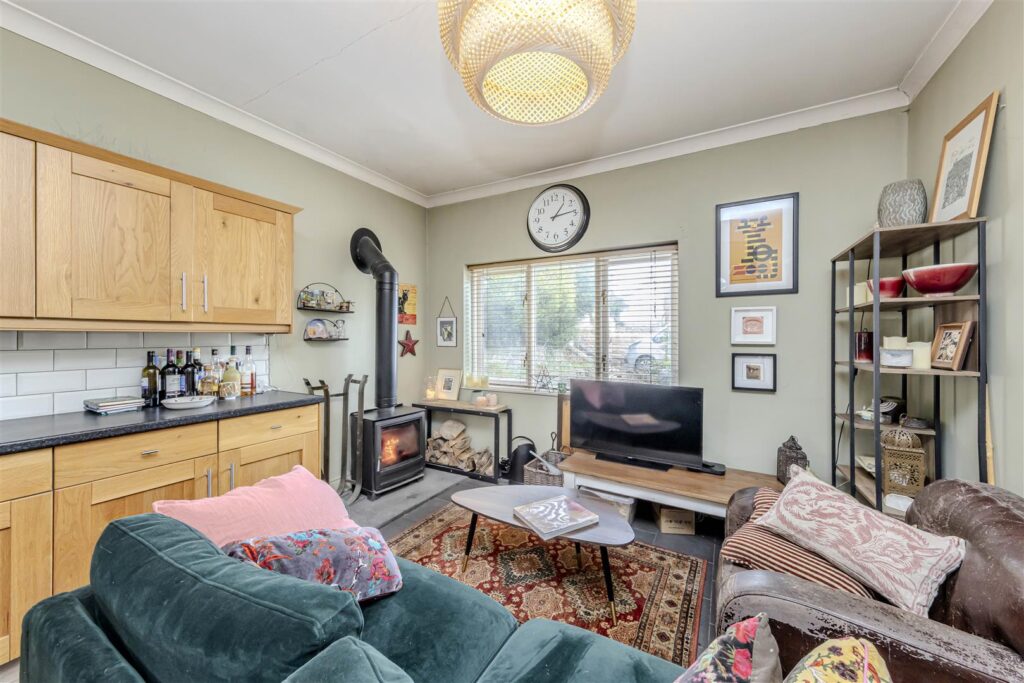 Leek Road, Longsdon, Staffordshire, ST9 9QF