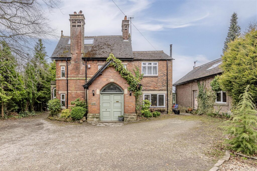 Leek Road, Longsdon, Staffordshire, ST9 9QF