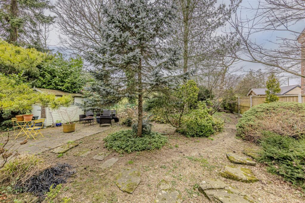 Leek Road, Longsdon, Staffordshire, ST9 9QF