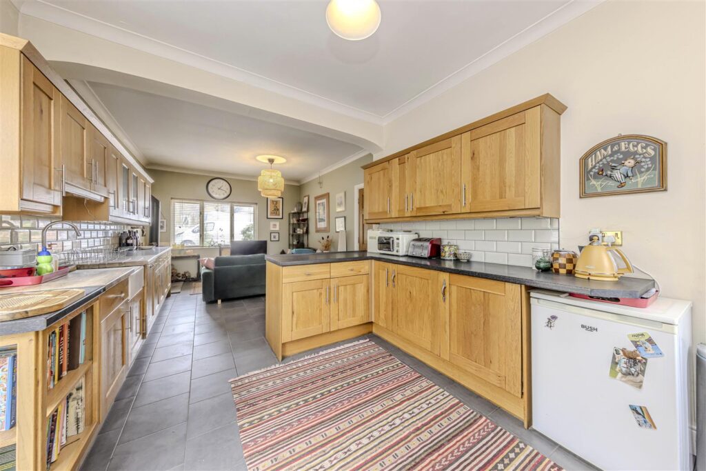 Leek Road, Longsdon, Staffordshire, ST9 9QF