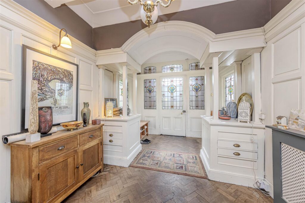 Leek Road, Longsdon, Staffordshire, ST9 9QF