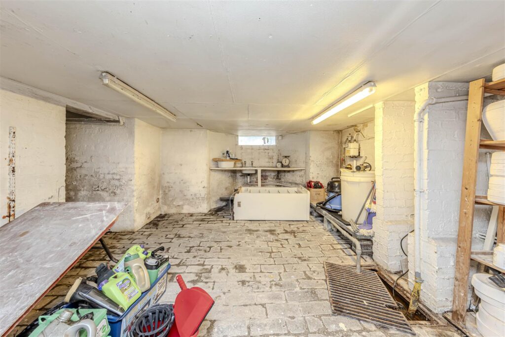 Leek Road, Longsdon, Staffordshire, ST9 9QF
