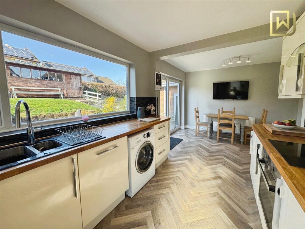 Churchill Avenue, Cheddleton, Leek, Staffordshire, St13 7EJ