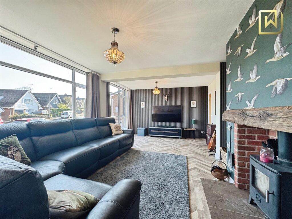 Churchill Avenue, Cheddleton, Leek, Staffordshire, St13 7EJ