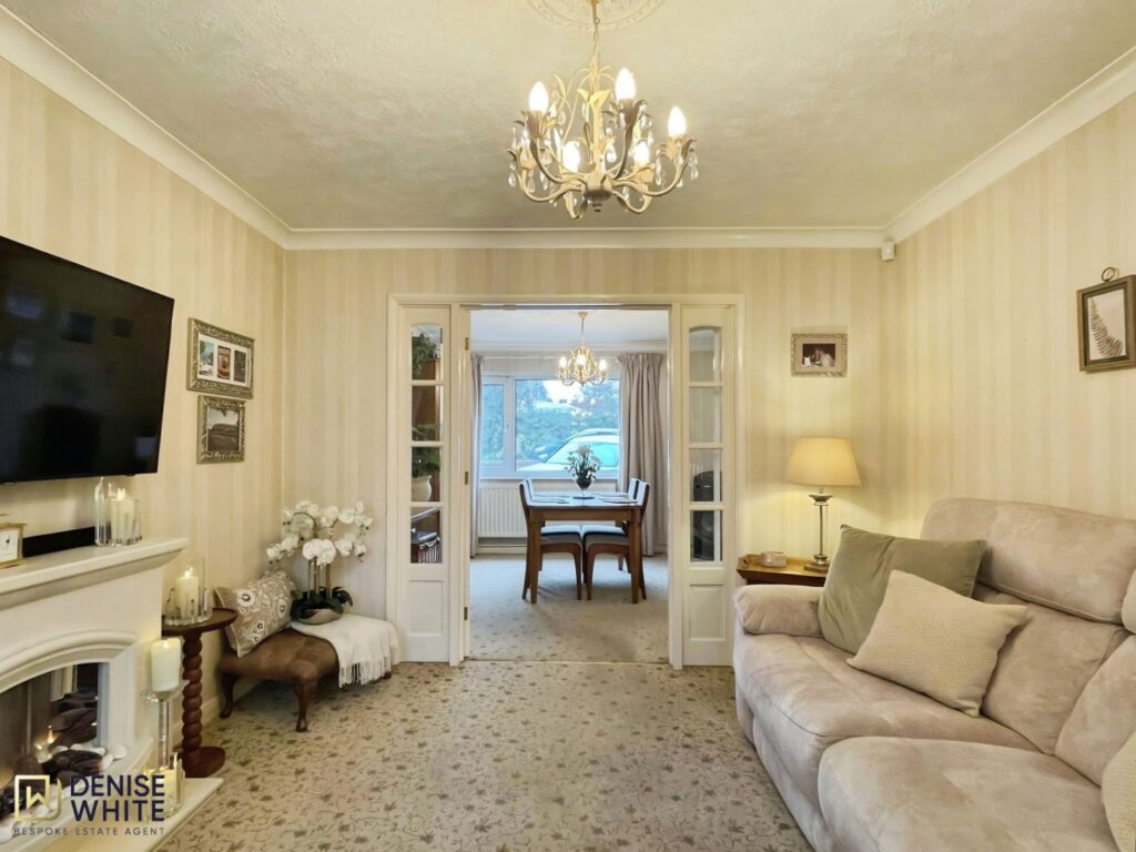 Coalport Close, Cheadle, Staffordshire, ST10 1DS