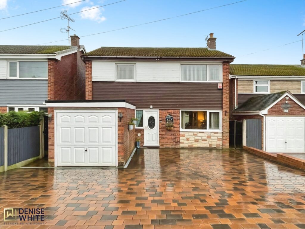 Coalport Close, Cheadle, Staffordshire, ST10 1DS
