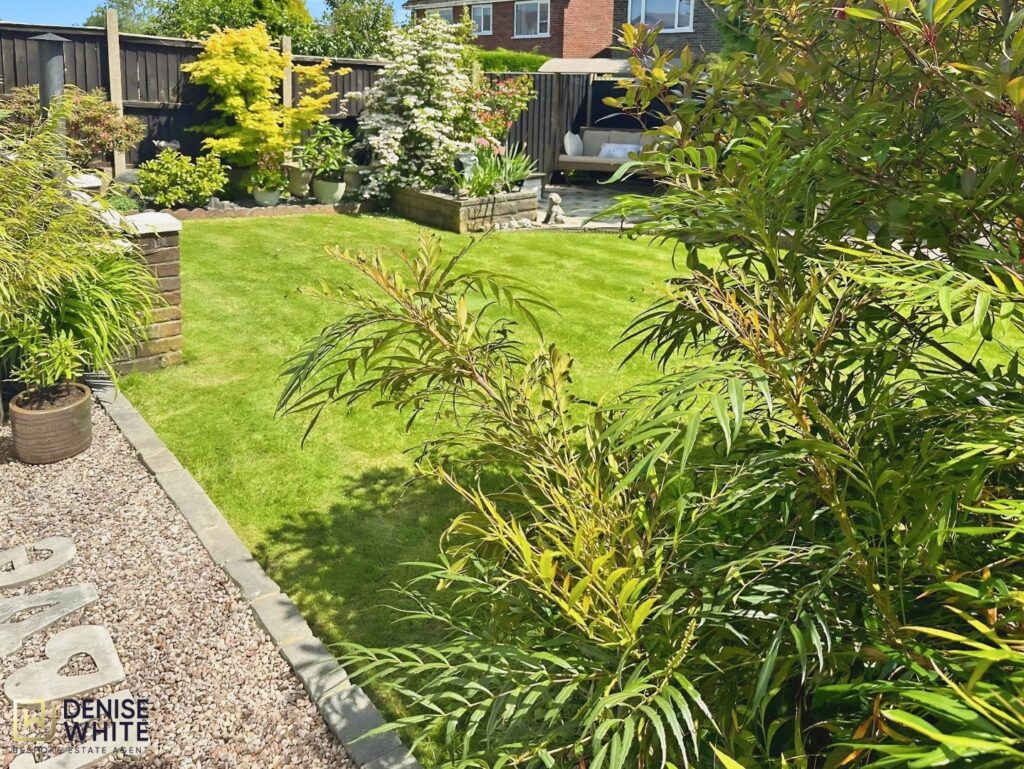 Coalport Close, Cheadle, Staffordshire, ST10 1DS