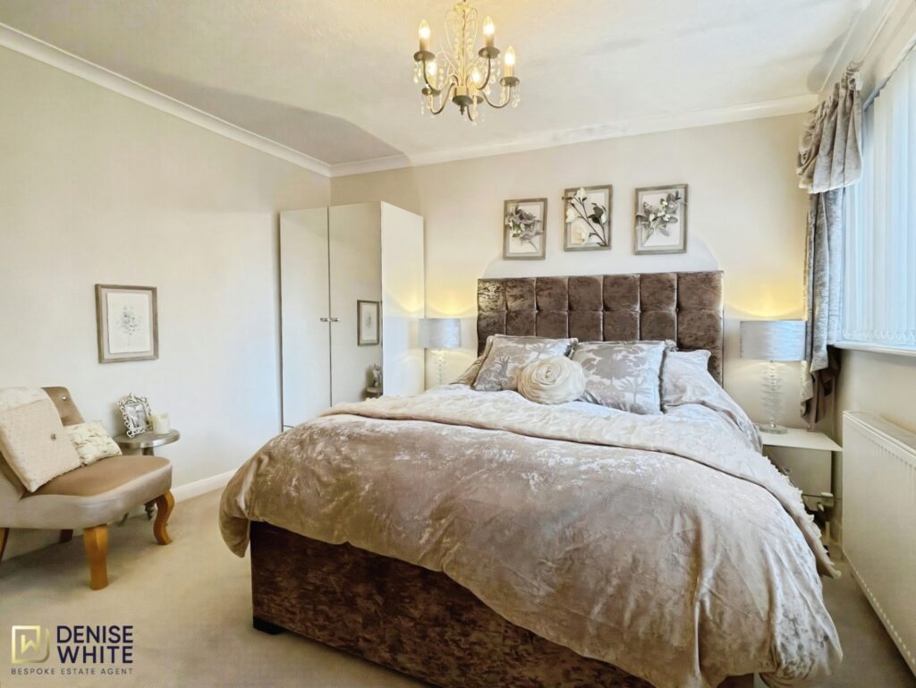 Coalport Close, Cheadle, Staffordshire, ST10 1DS