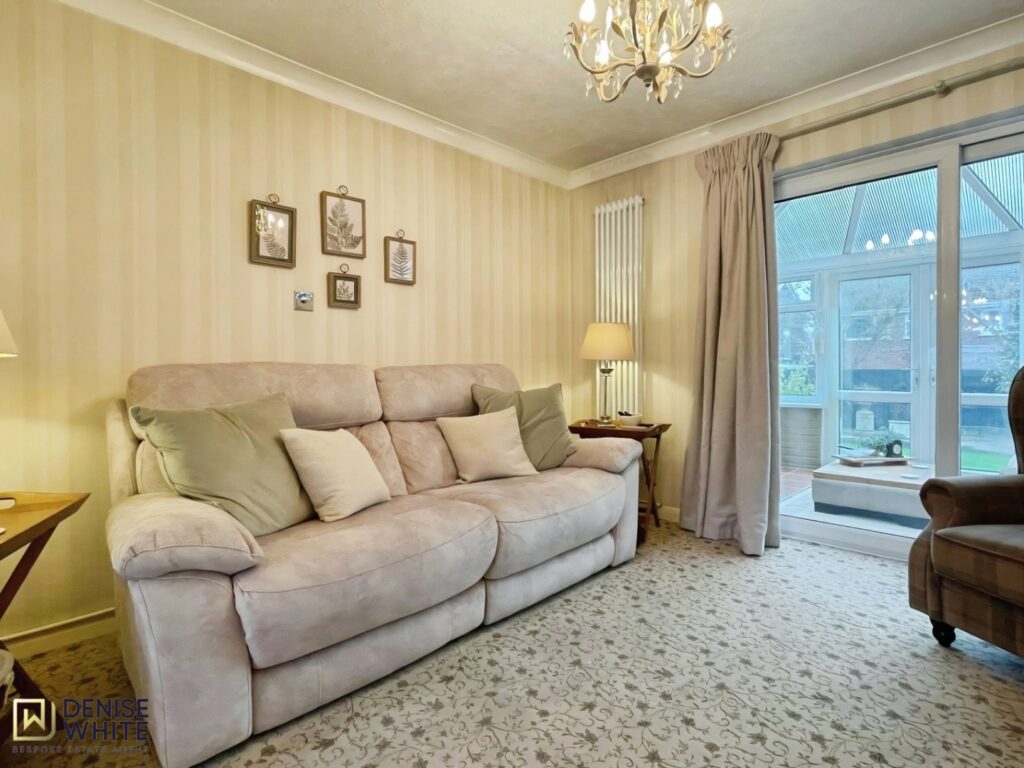 Coalport Close, Cheadle, Staffordshire, ST10 1DS