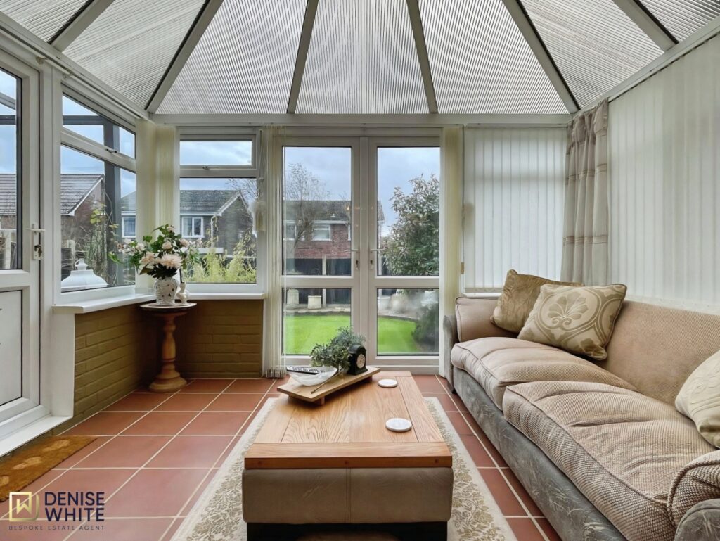 Coalport Close, Cheadle, Staffordshire, ST10 1DS