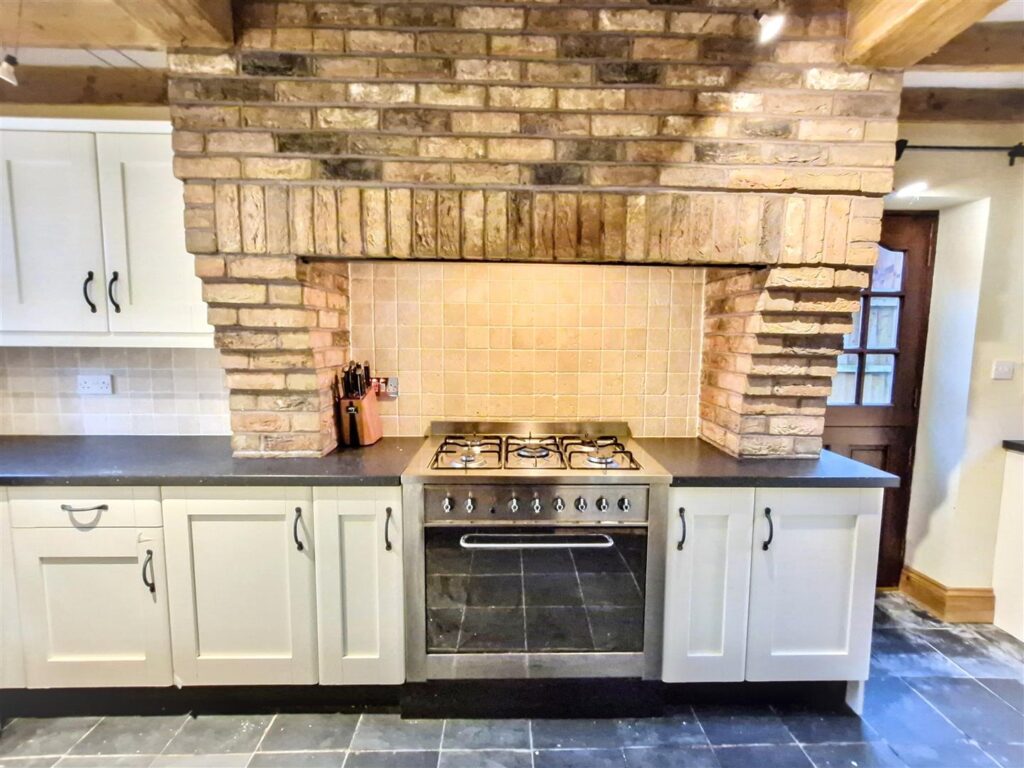 Lake Road, Rudyard, Staffordshire, ST13 8RN