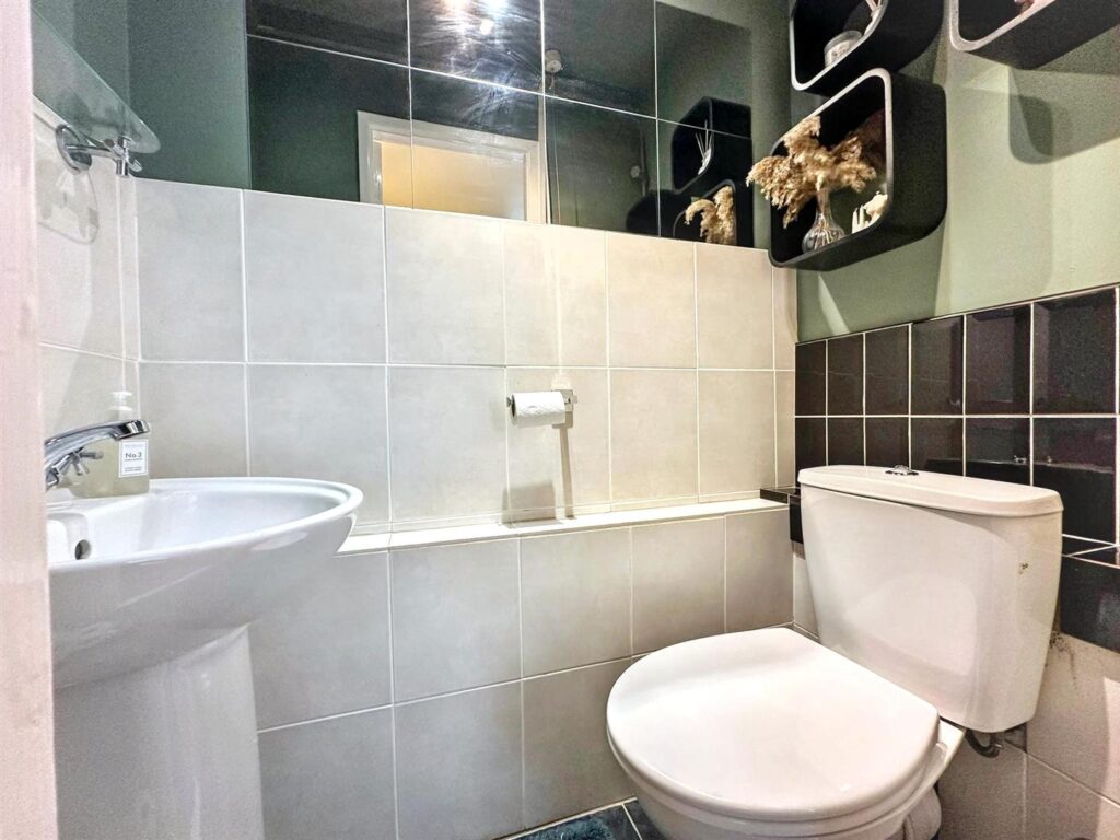 Stallington Close, Blythe Bridge, Staffordshire, ST11 9QF