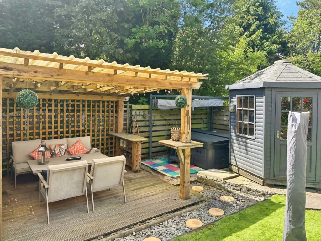 Hampshire Close, Endon, Staffordshire, ST9 9HU
