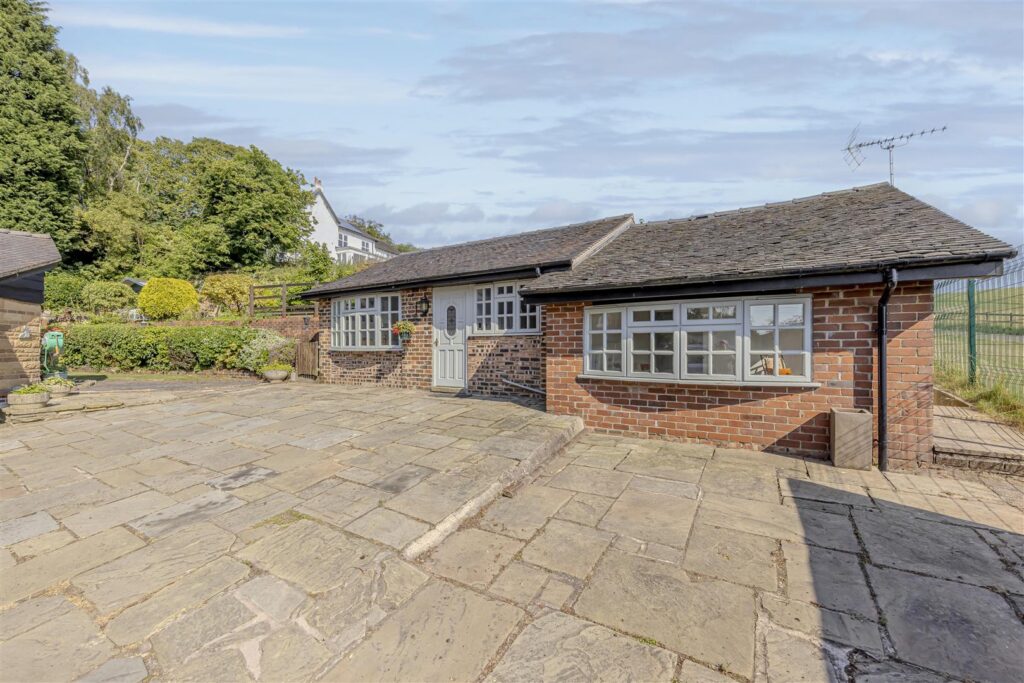 Windmill Hill, Rough Close, Staffordshire, ST3 7PJ