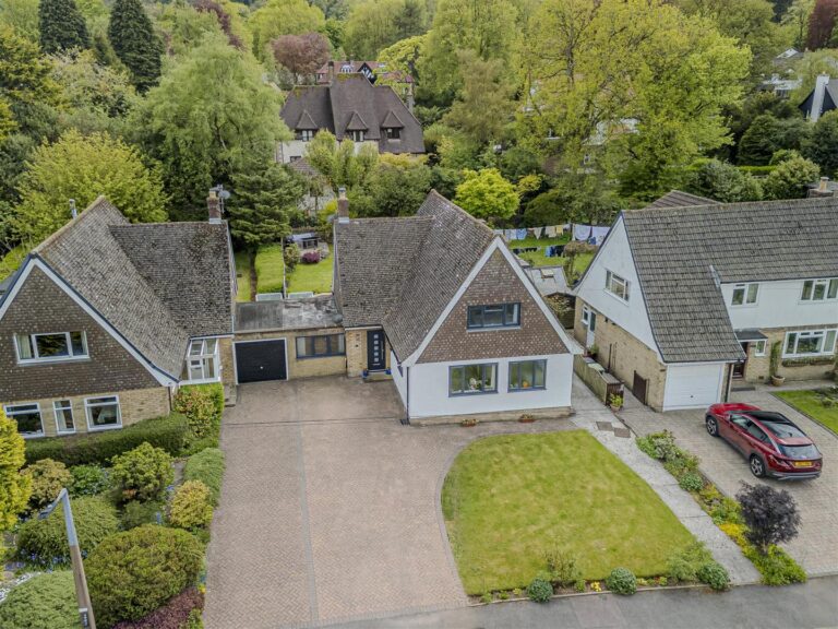 Errwood Avenue, Burbage, Buxton, Derbyshire, SK17 9BD