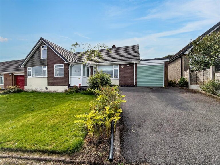 Milldale Avenue, Buxton, Derbyshire, SK17 9BG