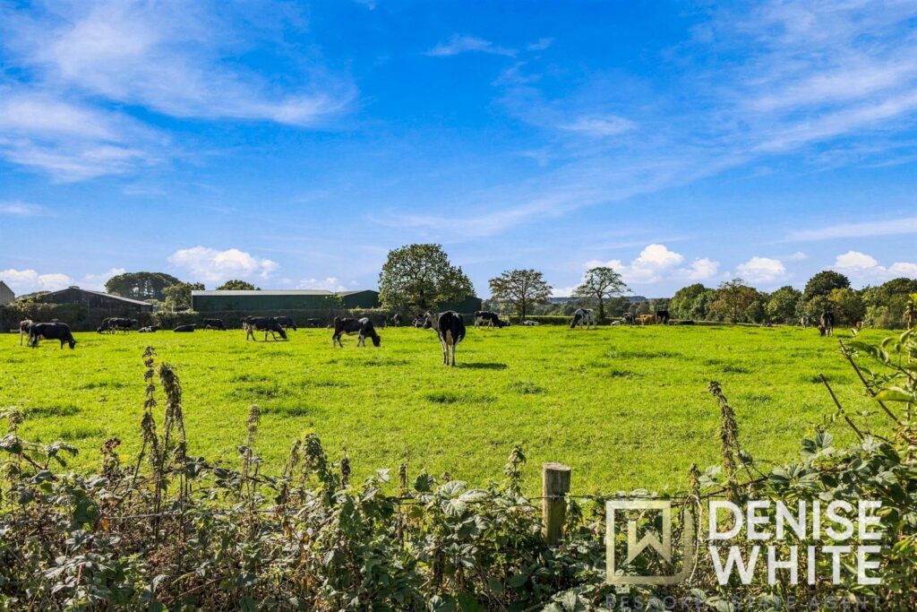 Froghall Road, Ipstones, Staffordshire, ST10 2NA