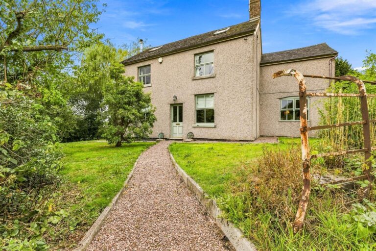 Dilhorne Road, Dilhorne, Staffordshire, ST10 2PH