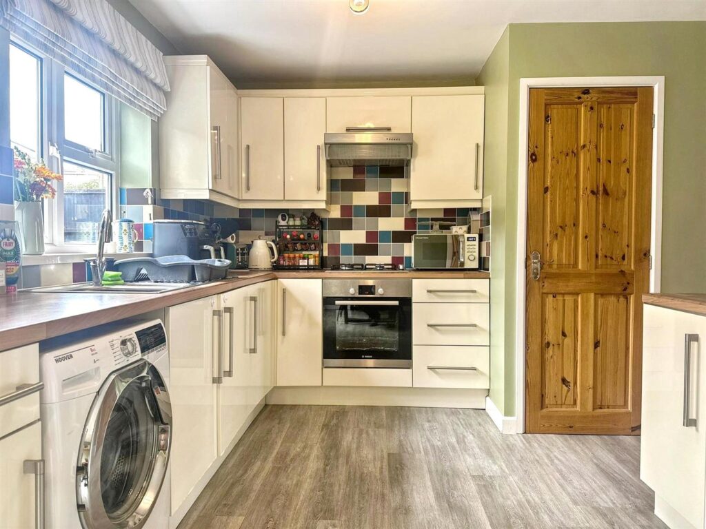 Melrose Avenue, Meir Heath, Staffordshire, ST3 7LY