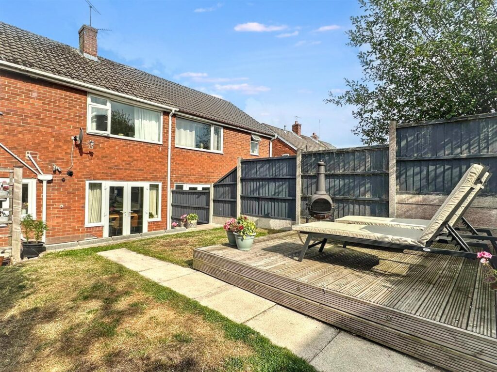 Melrose Avenue, Meir Heath, Staffordshire, ST3 7LY